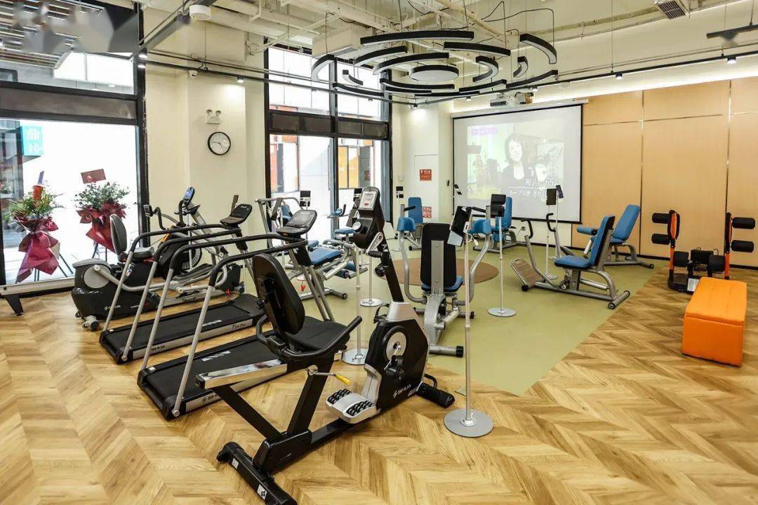 舒华老年健身解决方案助力上海首家智慧健身馆