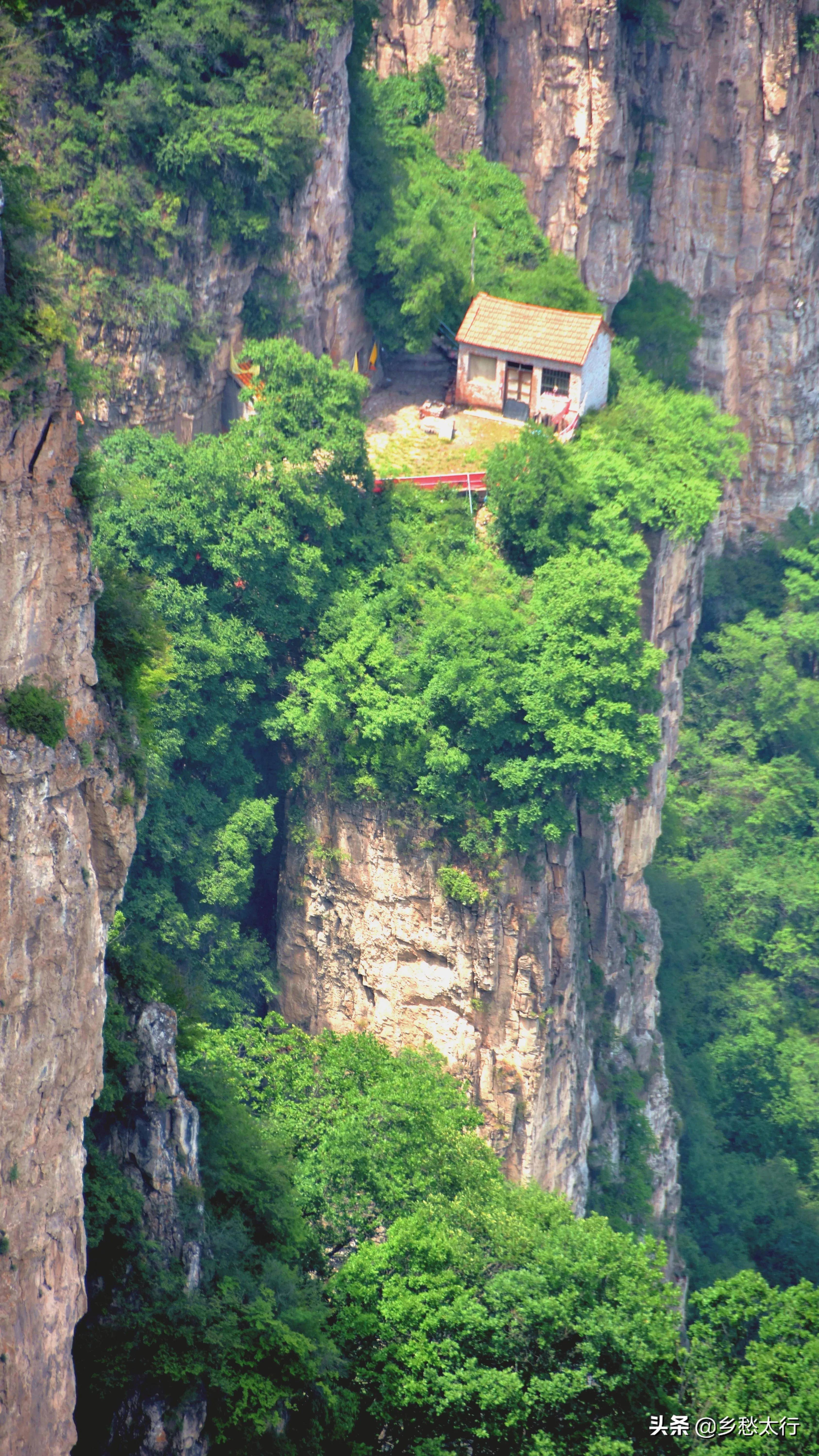 悬崖藏古寺——太行小西天