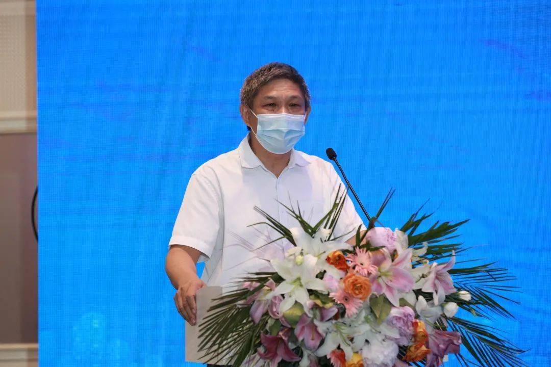 东风汽车公司技术中心装配总师胡昌华作《汽车行业制造智能化趋势