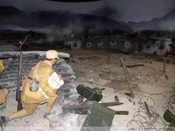 1948年5月25日,在解放隆化的战斗中,董存瑞舍身炸碉堡,谱写了一曲为了