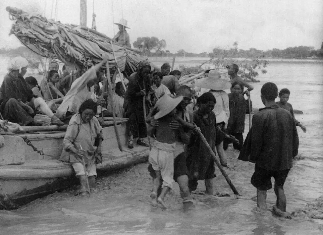 蒋介石不敢承认的事,果粉拿来邀功_黄河水