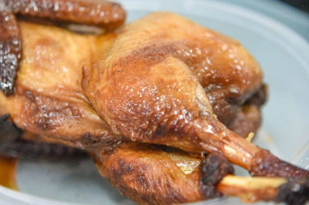 梧州美食大赏蒙山土窑烧鸡令人难忘的乡土风味