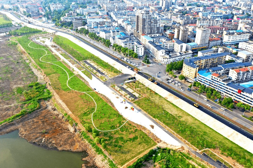 观音阁江段又多了个滨江公园_黄冈市