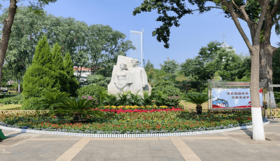 庆祝建党100周年太原立体景观花坛盛装登场