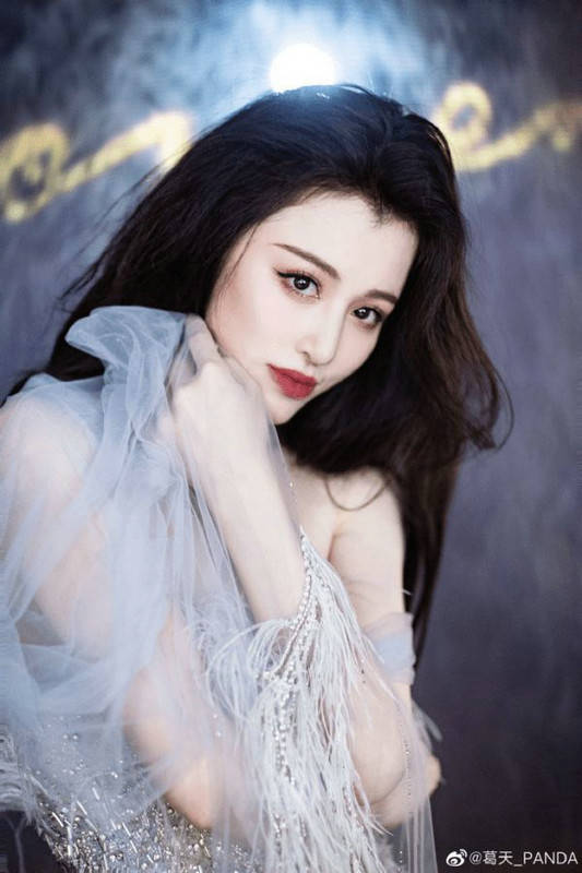 身姿|葛天出席时尚活动，“女神级”颜值惊艳全场