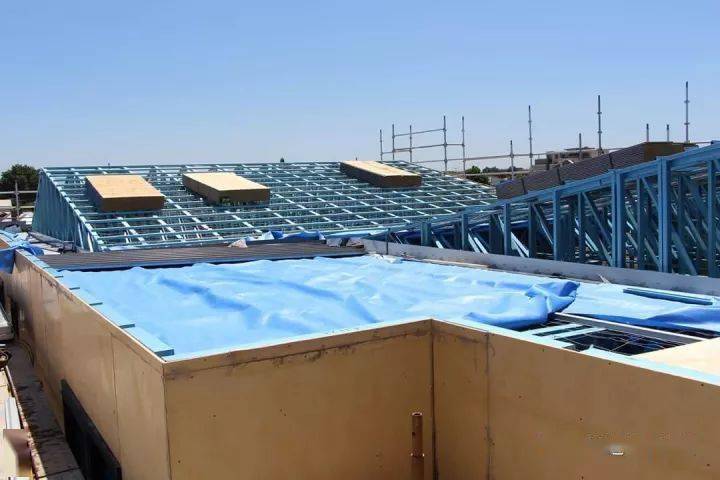 轻钢笔记《现代风格建筑平屋面的防水处理》