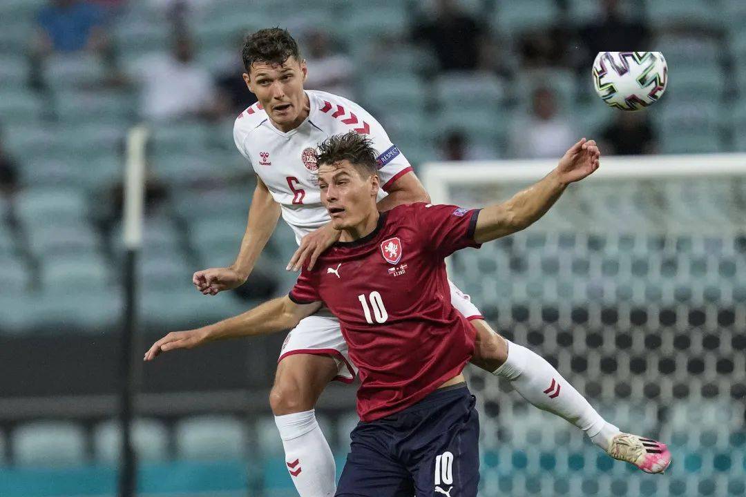欧洲杯 | 多尔贝格再建功丹麦胜捷克 时隔29年再进欧洲杯四强