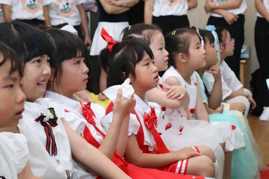 成长|【校园动态】昆明市人民政府机关第三幼儿园大班毕业典礼大一班篇