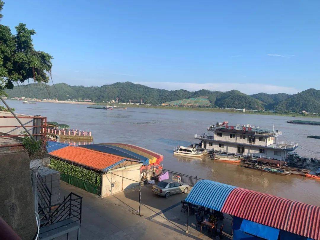 梧州又要发洪水了凌晨最高水位1535米河西老码头还有1米不到要被淹了