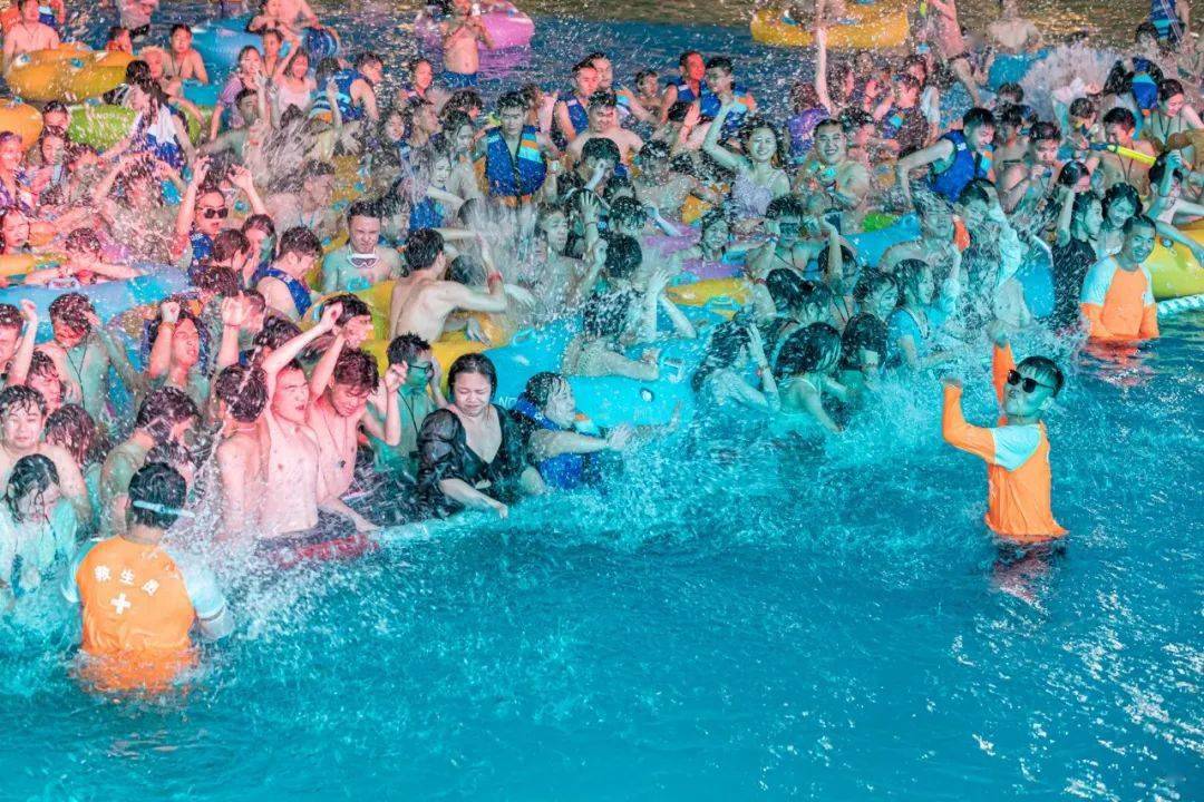 玛雅海滩上新摸鱼划水项目