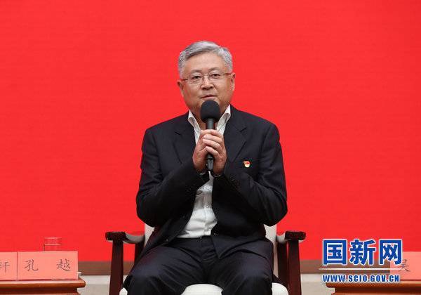 党员代表走进发布厅丨大兴机场副总经理孔越机场变为城市会客厅