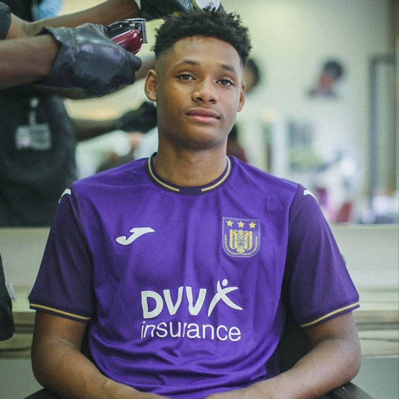 joma发布安德莱赫特2021/22赛季主场球衣