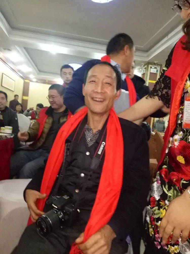 质阳路88号日照好人陈淑连赵连翠双人两足携手领跑公益