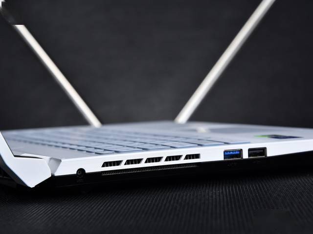 全新设计带来非凡体验微星侠客刃15游戏本评测