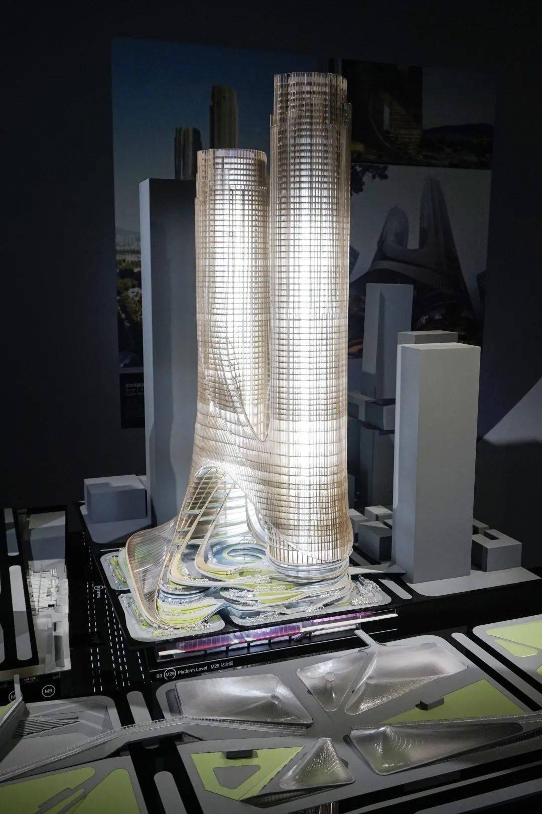 首发现场 | 展览测评:「实践与探索」扎哈61哈迪德建筑事务所特展