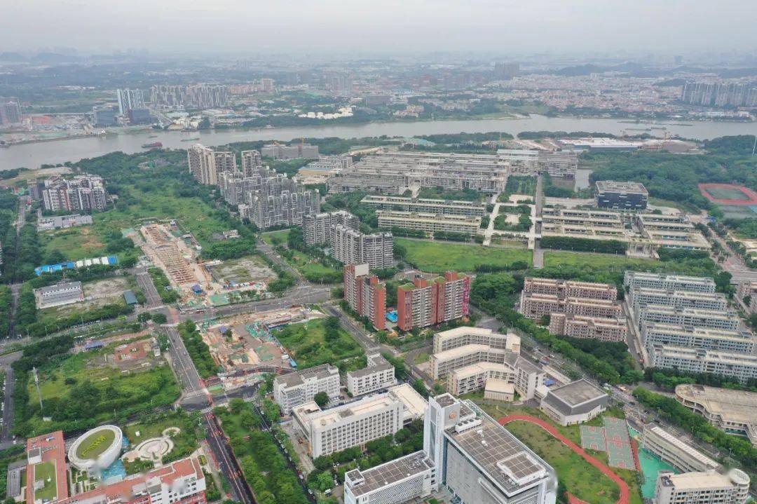 逛了一圈大学城,我终于明白新造为什么有点火了