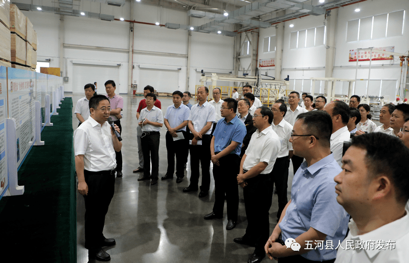 在明光市委书记王珏,市长张传宗等领导的陪同下,我县考察团一行先后