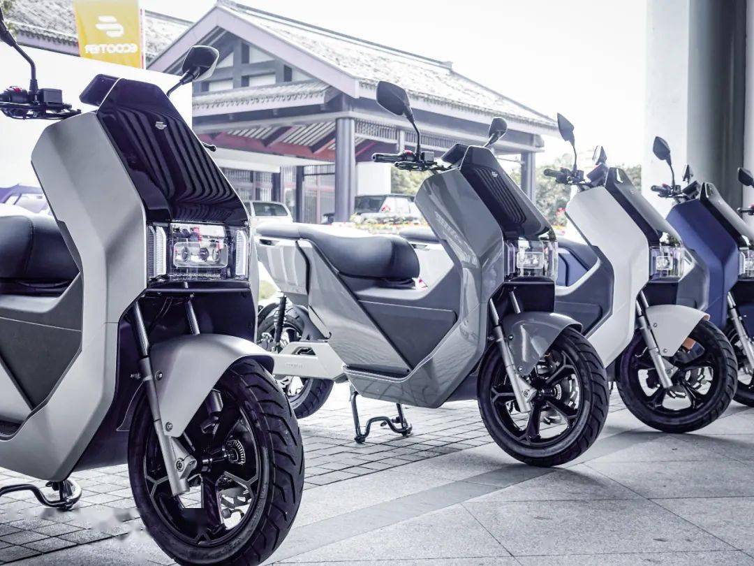 大阳e客e5破界而来极致体验打造行业高端电摩新标杆