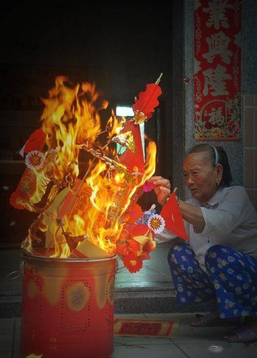 农村下葬后不包坟头出殡3天后才圆坟这3个圆坟礼仪你知道哪些