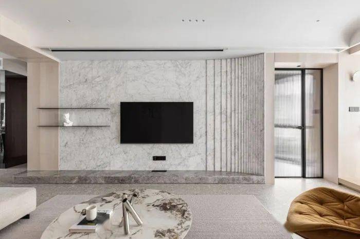 石材拉槽不止可以用在地面也可以用墙面