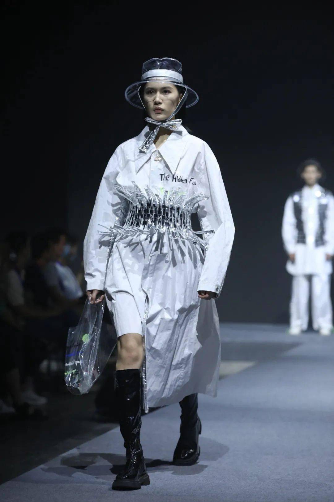 毕业季北京服装学院继续教育学院2021毕业大秀69