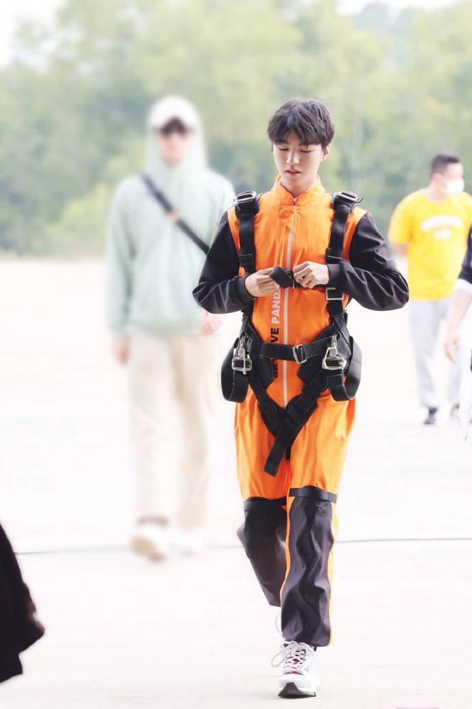 App|王俊凯《恰好是少年》最后一期剧照送达 终于迎来收官,一起享受最后的旅程