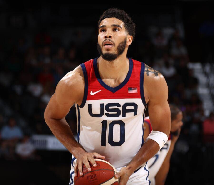 塔图姆谈首战失利对我们是好事