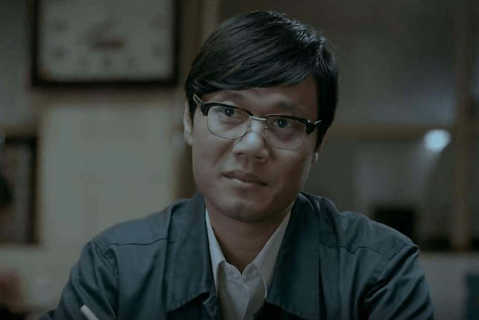 《万箭穿心》:马学武跳江,罪魁祸首是妻子李宝莉吗?_工人