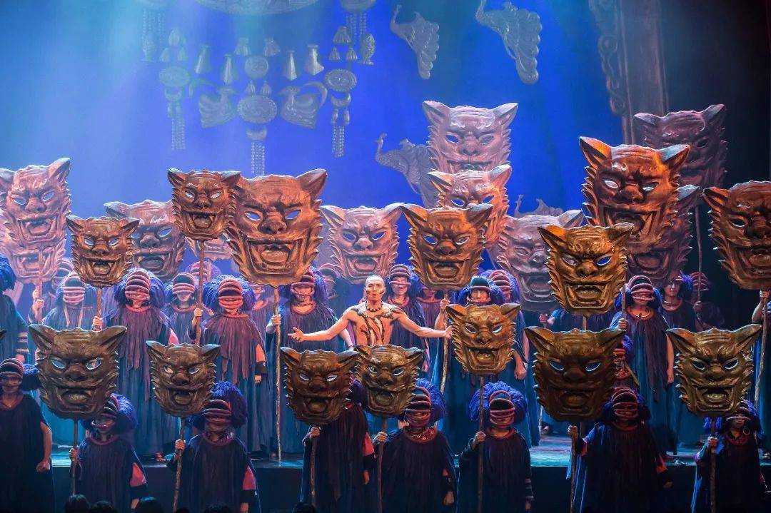 明日演出 ▏跟随杨丽萍的脚步探索云南"秘境"——舞剧《云南映象》