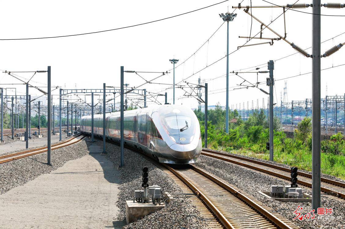 Fuxing|New Fuxing intelligent bullet trains put into service