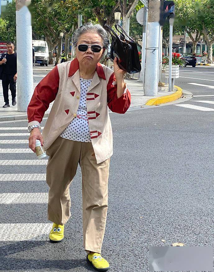 论老年穿搭,就服上海街头的爷爷奶奶,这气质丝毫不输国际超模_时尚