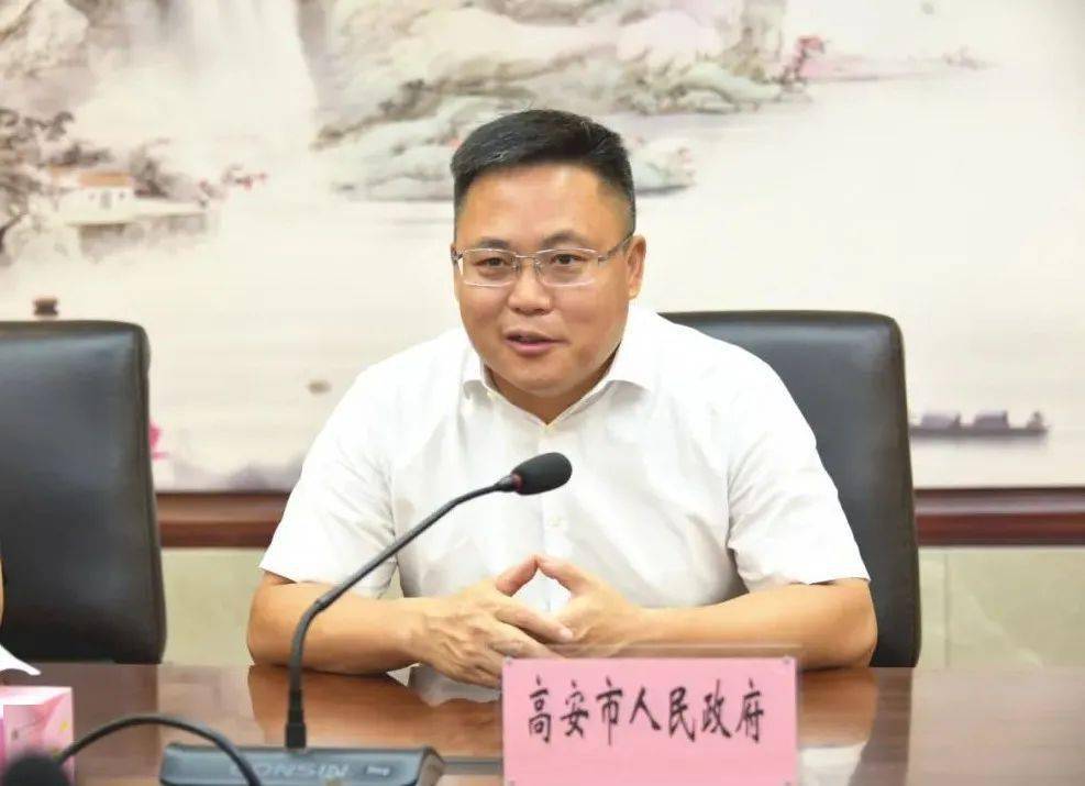 市委副书记,市长康健出席签约仪式并讲话,副市长,市公安局局长谌刚