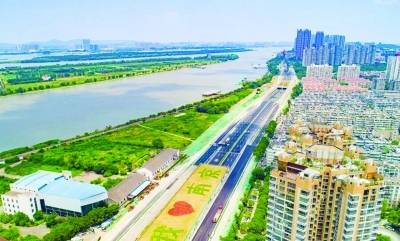红绿灯少景观美功能多扬子江大道全线通车