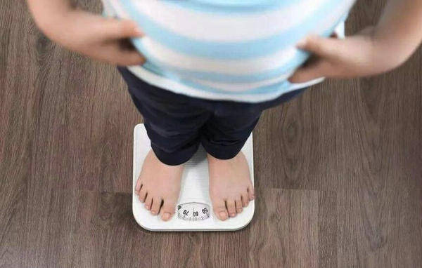 营养|家有“小胖墩”怎么办？营养专家给出4点建议