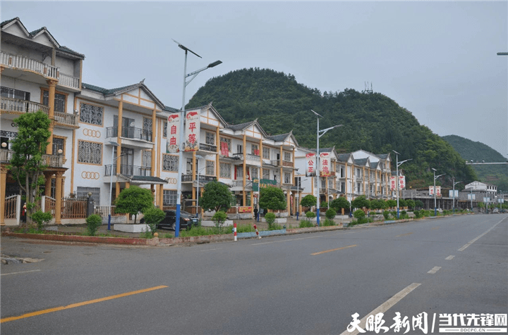 【我的扶贫故事】从帮扶干部到群众"贴心人"丨德江县煎茶镇新场社区