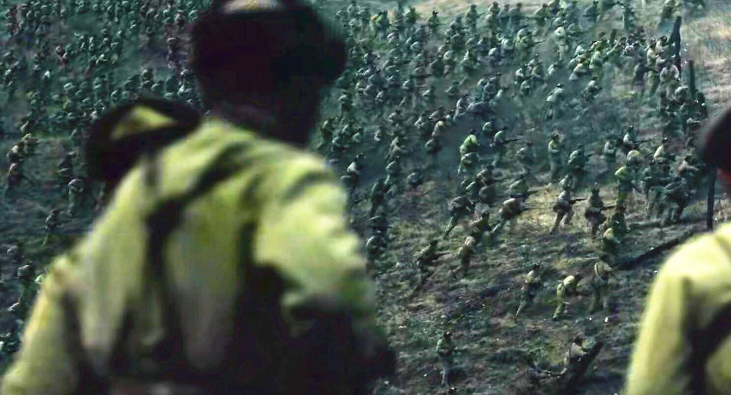 三三制拍出来不好看密集冲锋的人海战术就好看了吗