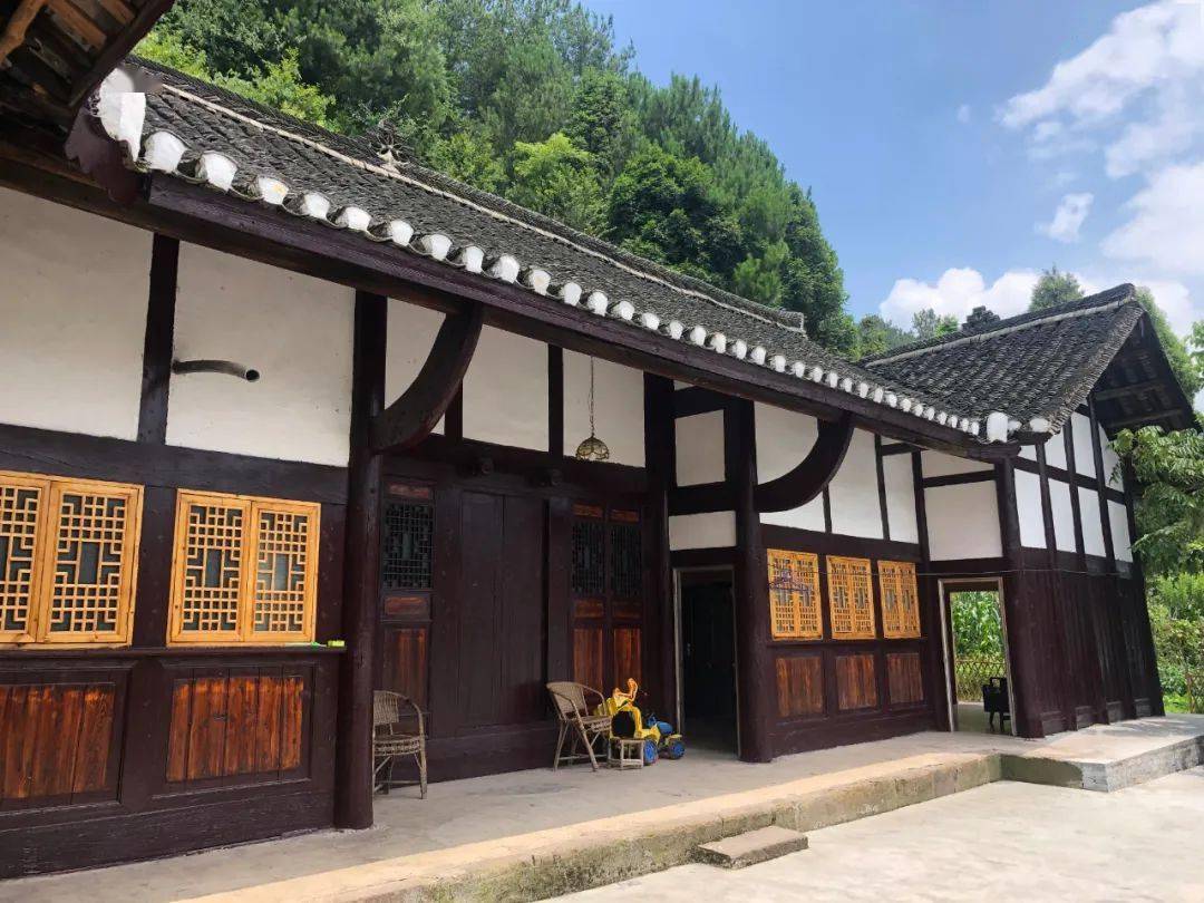 茶园镇沿河村留住乡愁绘美丽乡村画卷