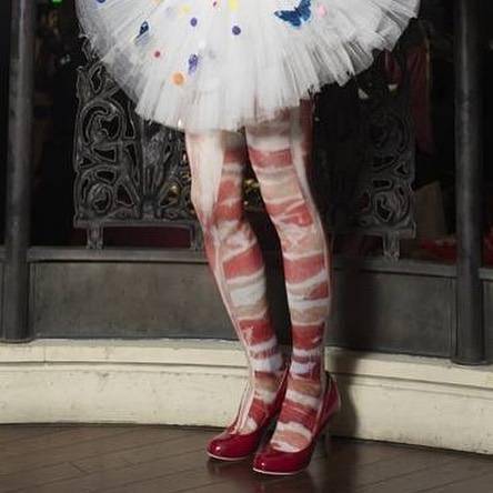 紧急状态|光看着都觉得好饿!日本网友热议“五花肉裤袜”