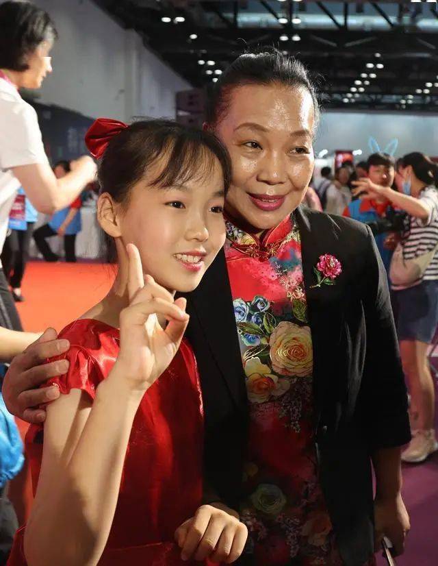 公益快报2021百年辉煌61童心爱党少儿朗诵汇报演出暨