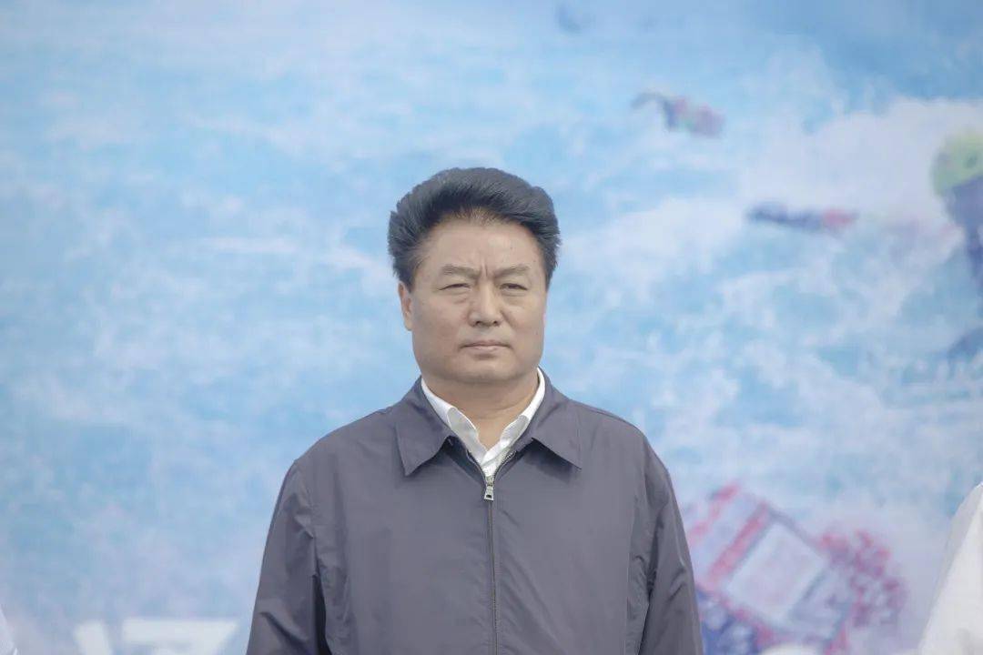 随后,和良辉副省长同罗昭斌副秘书长,李国材厅长,朱家伟市长,赵文生