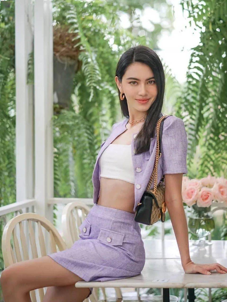 上衣|泰式美人Mai的夏日穿搭，你确定不想学？