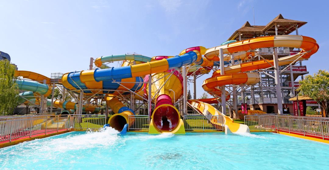 巴厘岛儿童水上乐园可供儿童尽情玩水的好地方,不刺激,不惊现,安安