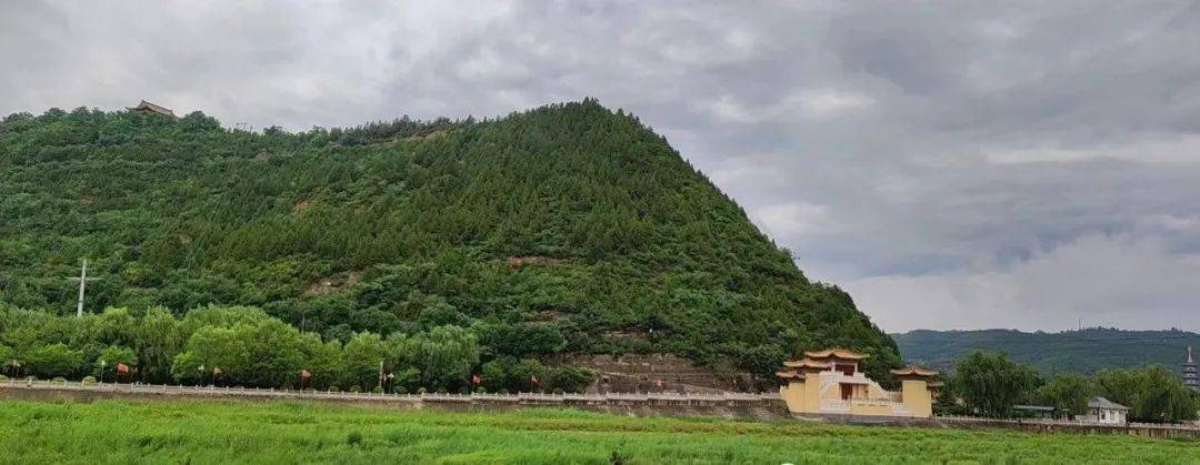 雨后，邂逅诗意回山