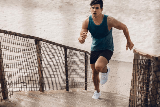 体重多少不适合慢跑 433e185855bd4f94b4e4c9fcf73f7992.png