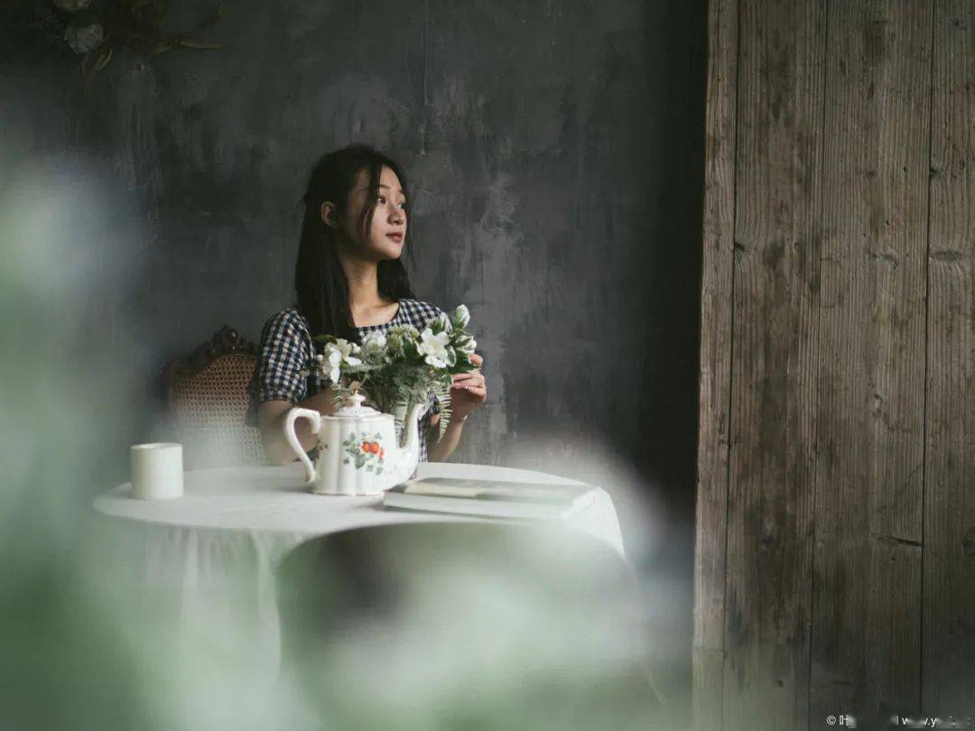 拍照如何构图人像 a4bbe92a1828472292568608b3ab228f.jpeg