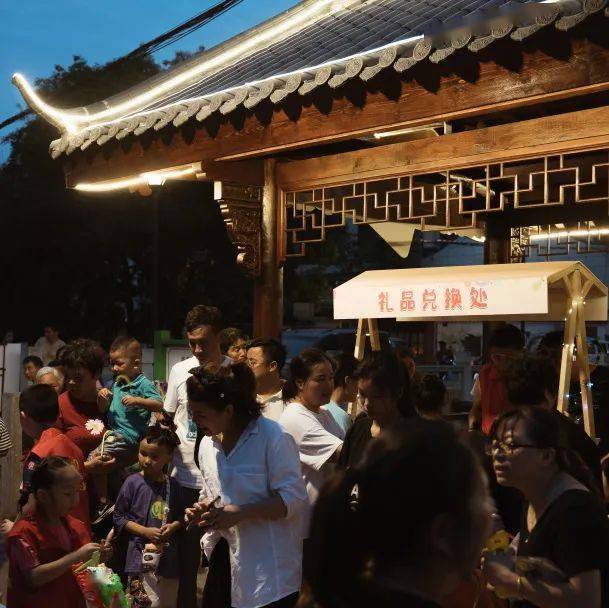 新时代文明实践廿三里街道拨浪鼓创意市集让村社夜空更精彩