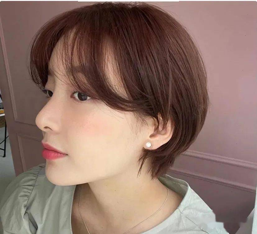 八大网红刘海短发
