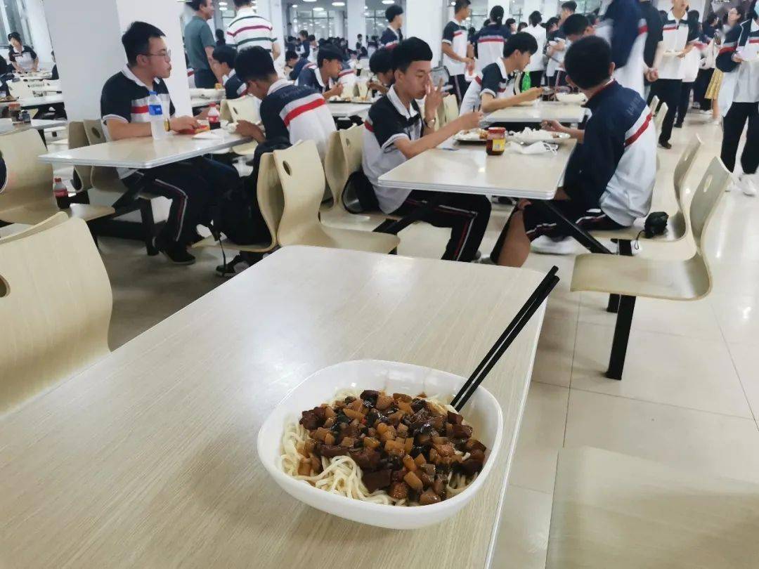 吃啥你说了算十中智慧食堂上线啦