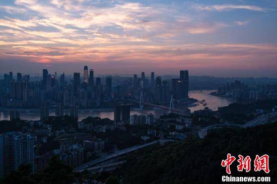 主城区|山城重庆骤雨过后迎绚丽晚霞