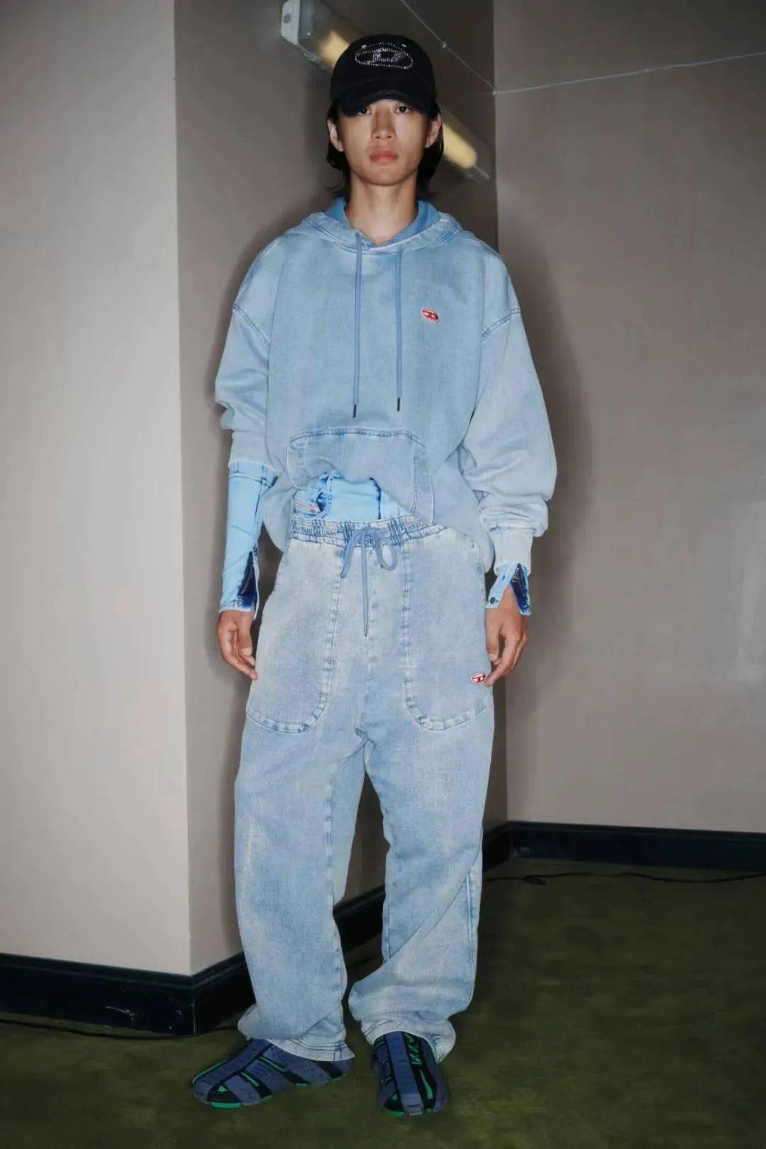 Travis|泼墨 破坏 微喇，关于牛仔裤回潮，NIGO、TS 等人的不同喜好